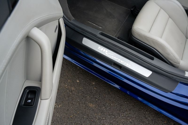 Porsche 911 (992) Carrera Cabriolet