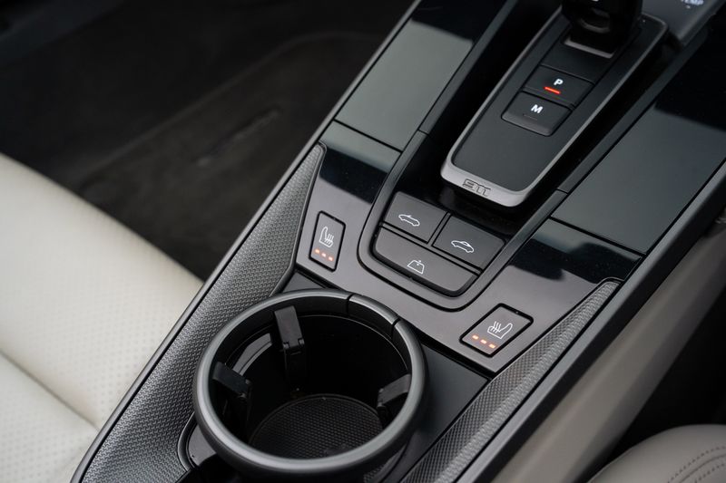 Porsche 911 (992) Carrera Cabriolet