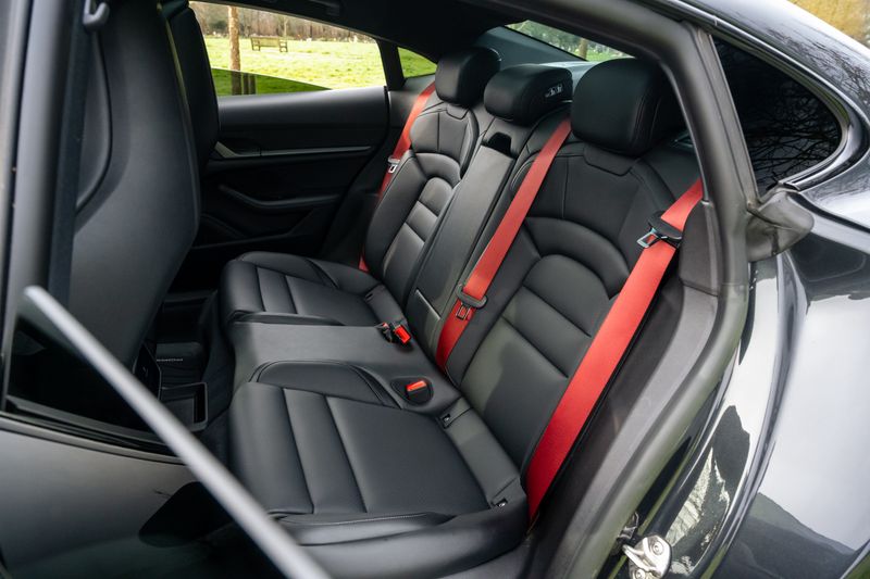 Porsche Taycan 4S Performance Plus ( VAT Qualifying )