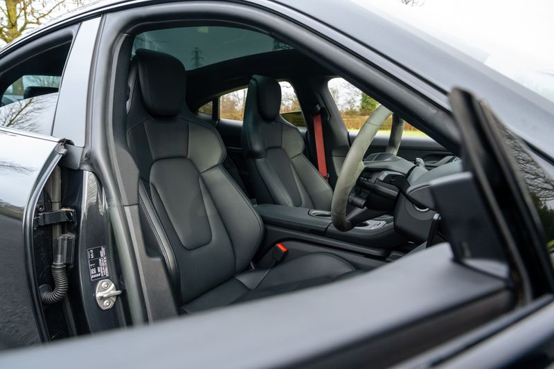 Porsche Taycan 4S Performance Plus ( VAT Qualifying )