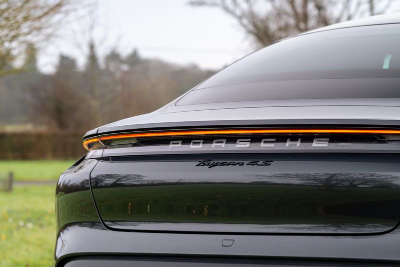 Porsche Taycan 4S Performance Plus ( VAT Qualifying )