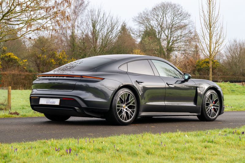 Porsche Taycan 4S Performance Plus ( VAT Qualifying )