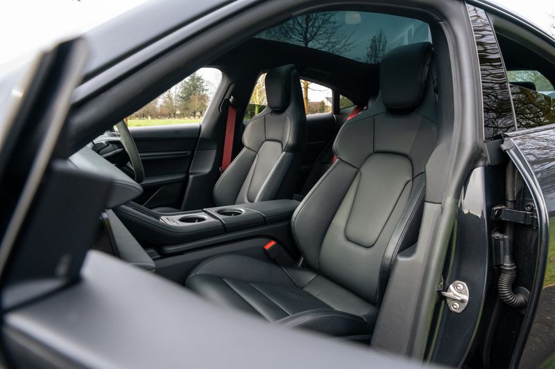 Porsche Taycan 4S Performance Plus ( VAT Qualifying )