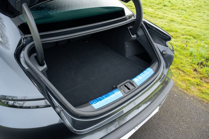 Porsche Taycan 4S Performance Plus ( VAT Qualifying )