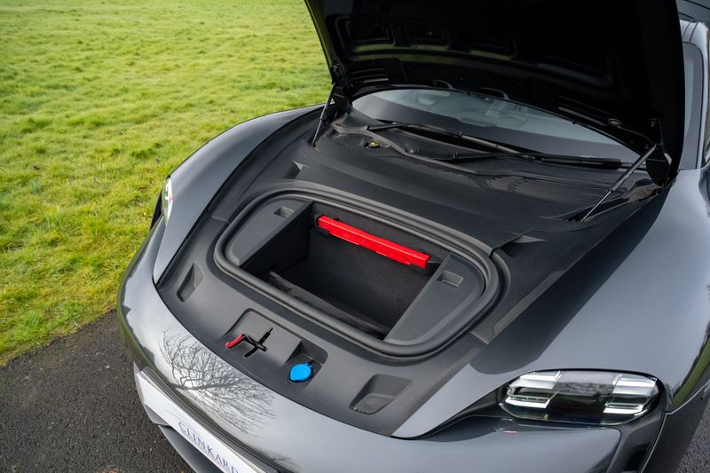 Porsche Taycan 4S Performance Plus ( VAT Qualifying )