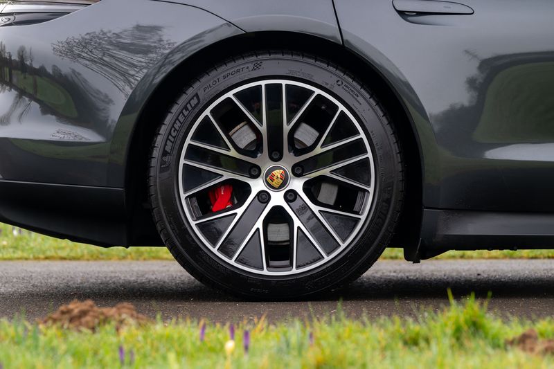 Porsche Taycan 4S Performance Plus ( VAT Qualifying )