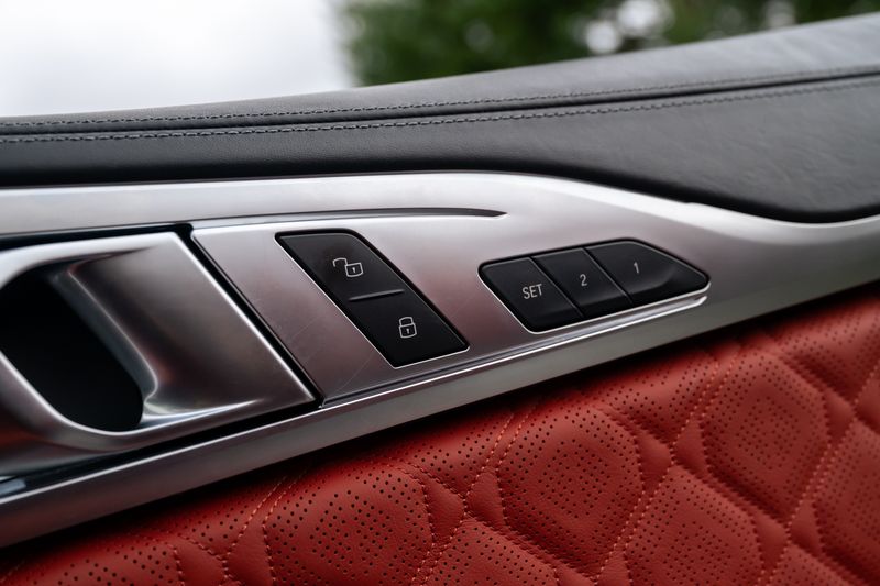 BMW M8 Competition Convertible 4.4 V8