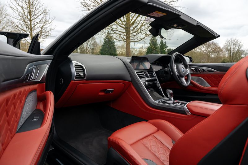 BMW M8 Competition Convertible 4.4 V8