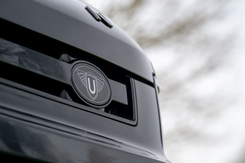 Land Rover Defender 110 D300 X-Dynamic SE 'Full URBAN Kit'