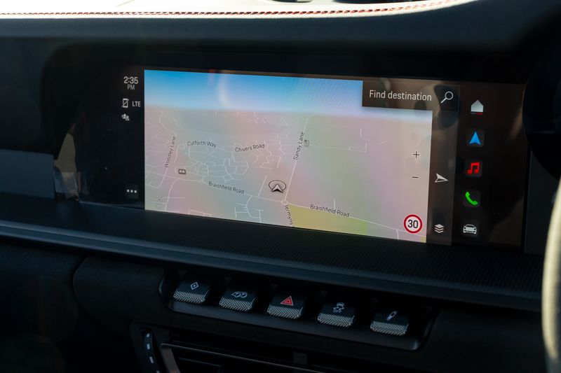 Porsche 911 (992) Carrera 4 GTS PDK