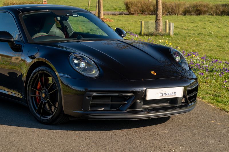 Porsche 911 (992) Carrera 4 GTS PDK