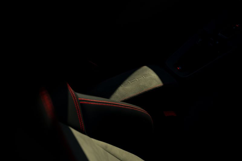 Porsche 911 (992) Carrera 4 GTS PDK