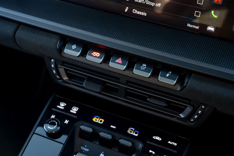 Porsche 911 (992) Carrera 4 GTS PDK