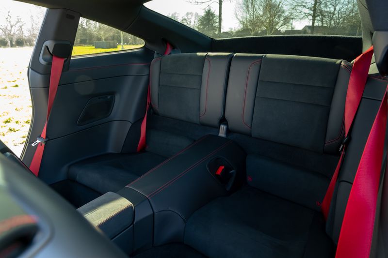 Porsche 911 (992) Carrera 4 GTS PDK