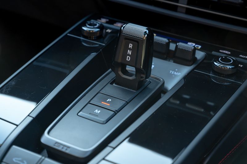 Porsche 911 (992) Carrera 4 GTS PDK