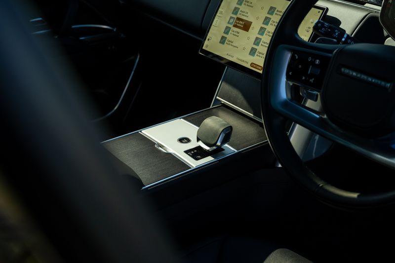 Range Rover D350 Autobiography Long Wheelbase (VAT Q)