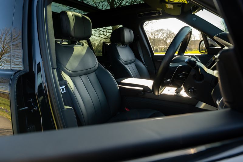 Range Rover D350 Autobiography Long Wheelbase (VAT Q)