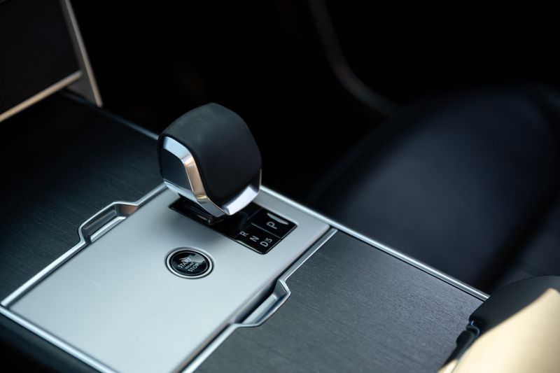 Range Rover D350 Autobiography Long Wheelbase (VAT Q)