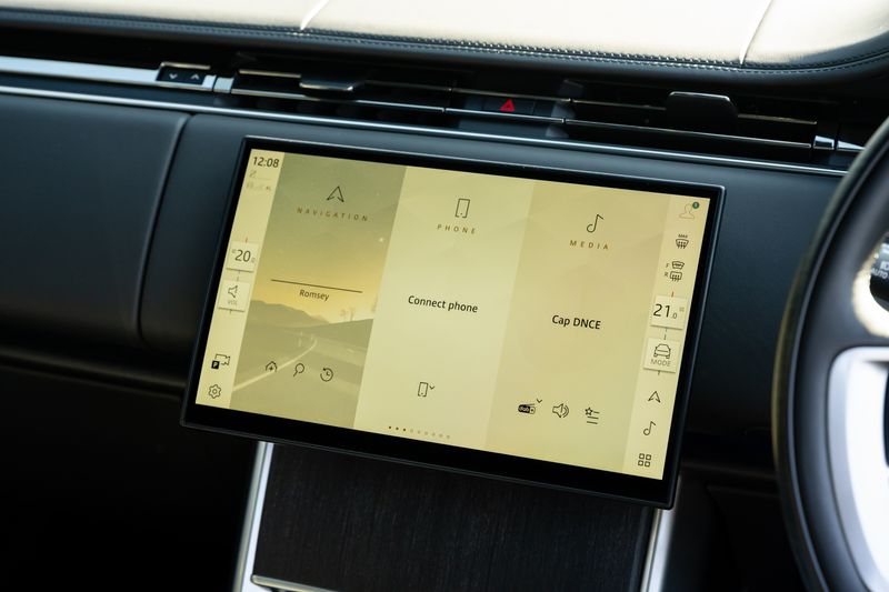 Range Rover D350 Autobiography Long Wheelbase (VAT Q)