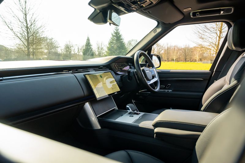 Range Rover D350 Autobiography Long Wheelbase (VAT Q)