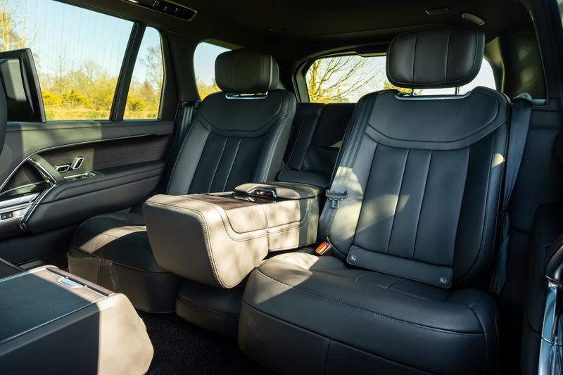 Range Rover D350 Autobiography Long Wheelbase (VAT Q)