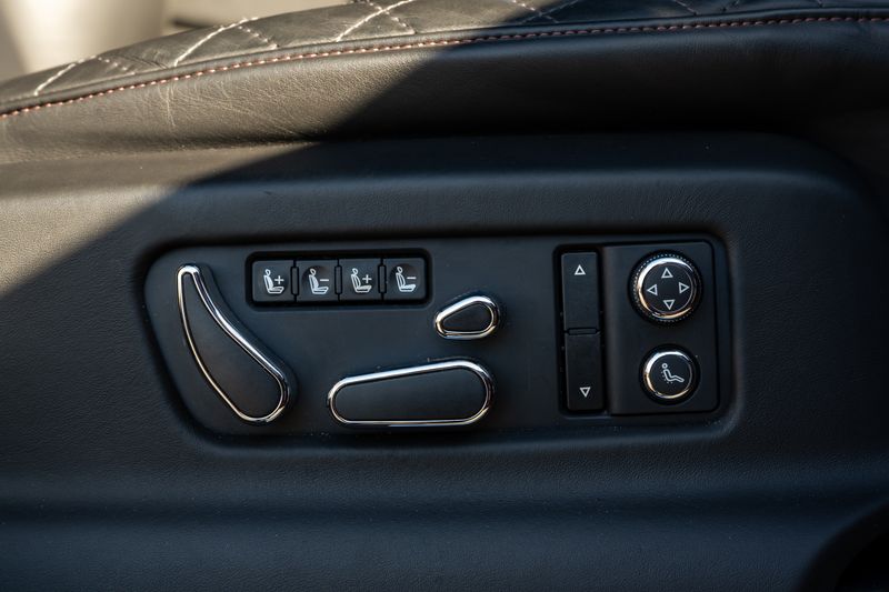 Bentley Bentayga V8 Auto 4WD