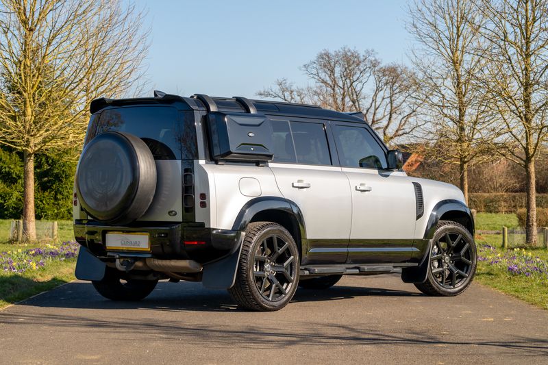 Land Rover Defender 110 D300 X-Dynamic HSE 'URBAN Kit '