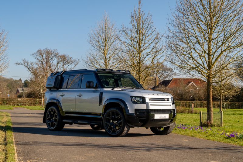 Land Rover Defender 110 D300 X-Dynamic HSE 'URBAN Kit '