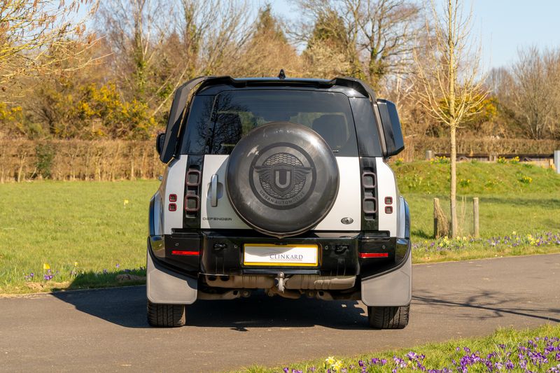 Land Rover Defender 110 D300 X-Dynamic HSE 'URBAN Kit '