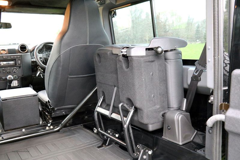 Landrover Defender 90 2.2TD XS Urban Truck Edition