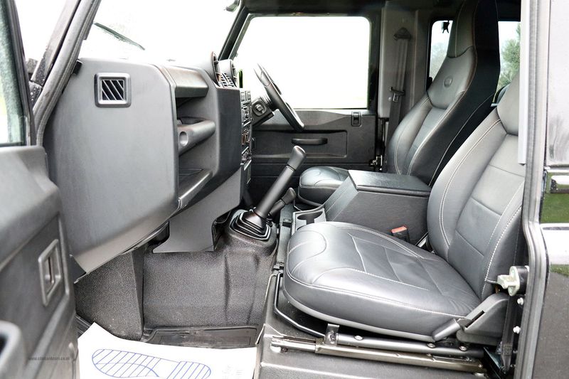 Landrover Defender 90 2.2TD XS Urban Truck Edition