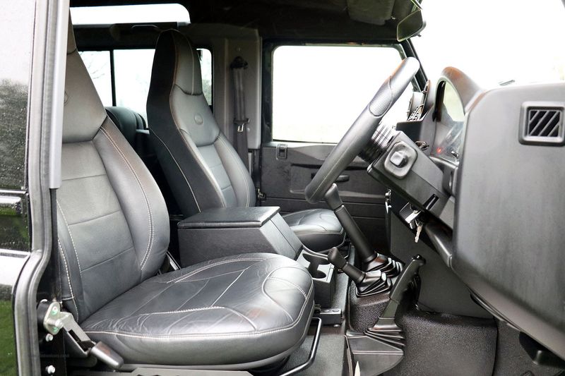 Landrover Defender 90 2.2TD XS Urban Truck Edition