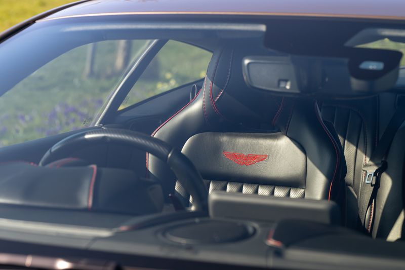 Aston Martin DBS V12 Superleggera OHMSS 1-50