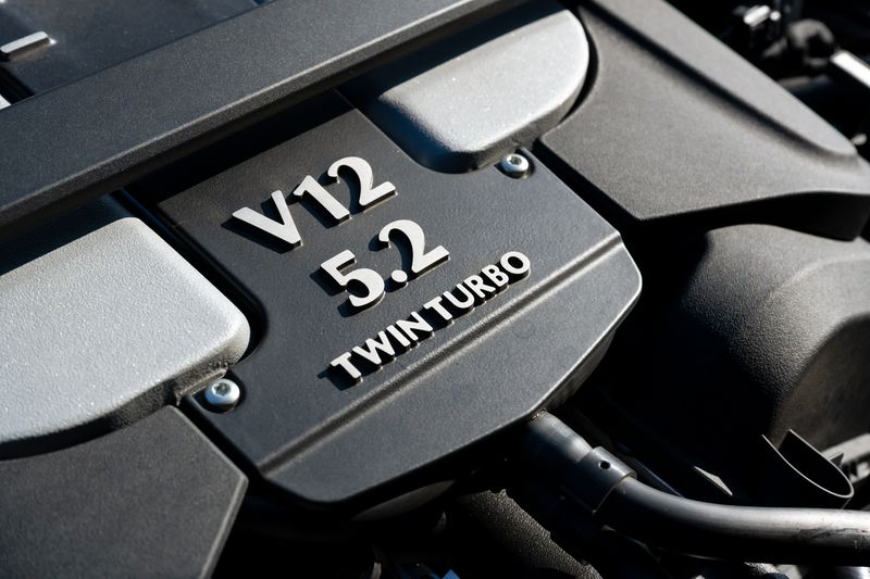 Aston Martin DBS V12 Superleggera OHMSS 1-50