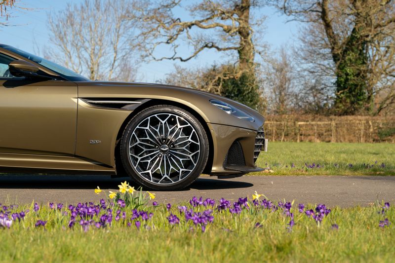 Aston Martin DBS V12 Superleggera OHMSS 1-50