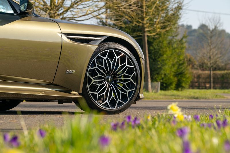 Aston Martin DBS V12 Superleggera OHMSS 1-50