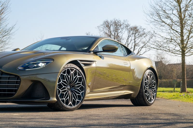 Aston Martin DBS V12 Superleggera OHMSS 1-50