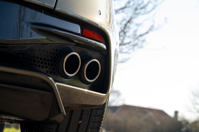 Aston Martin DBS V12 Superleggera OHMSS 1-50