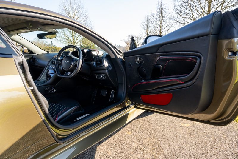 Aston Martin DBS V12 Superleggera OHMSS 1-50