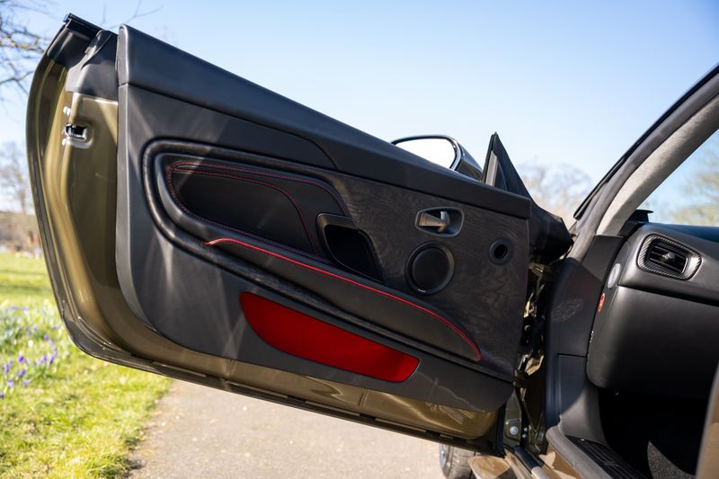 Aston Martin DBS V12 Superleggera OHMSS 1-50