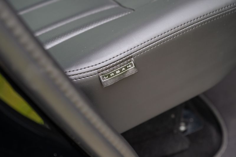 Defender 110 D300 X-Dynamic HSE Hard Top Commercial (Urban Seat Conversion)