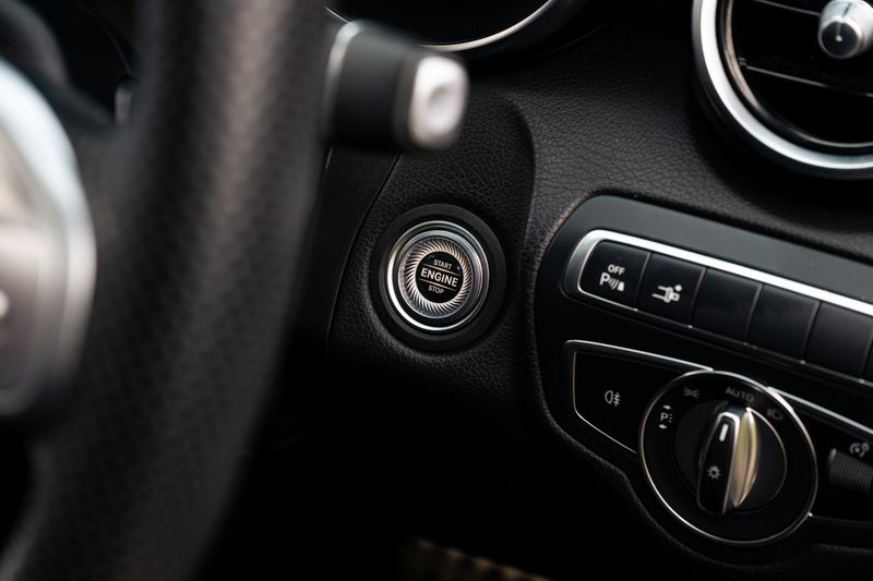 Mercedes-Benz C43 V6 AMG Coupe (Premium Plus)