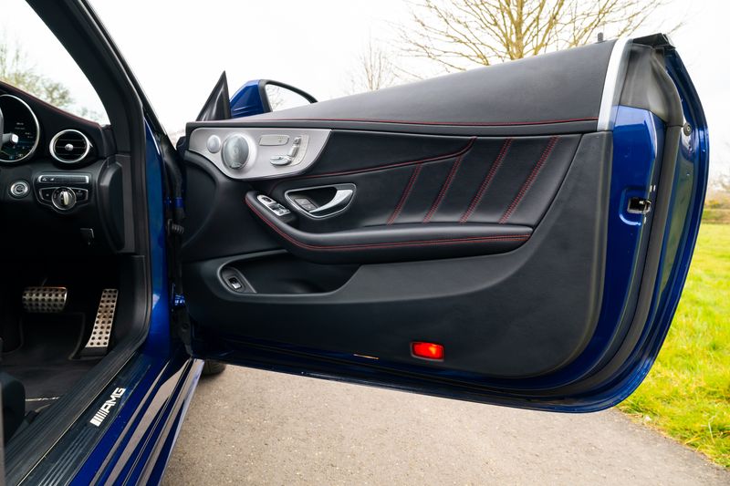 Mercedes-Benz C43 V6 AMG Coupe (Premium Plus)