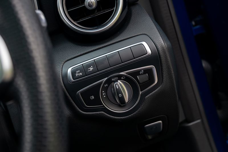 Mercedes-Benz C43 V6 AMG Coupe (Premium Plus)