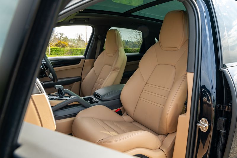 Porsche Cayenne 3.0T V6 Platinum Edition Tiptronic S 4WD