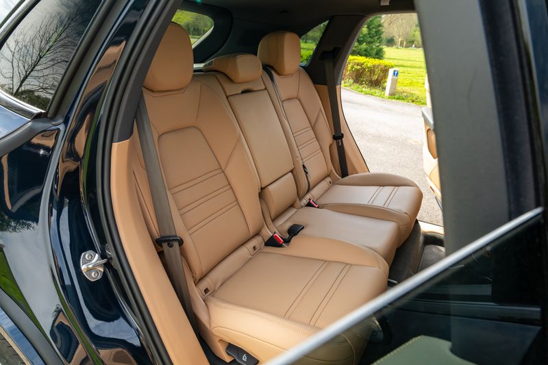 Porsche Cayenne 3.0T V6 Platinum Edition Tiptronic S 4WD