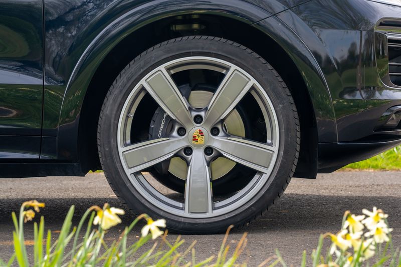 Porsche Cayenne 3.0T V6 Platinum Edition Tiptronic S 4WD