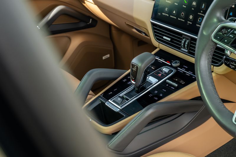 Porsche Cayenne 3.0T V6 Platinum Edition Tiptronic S 4WD