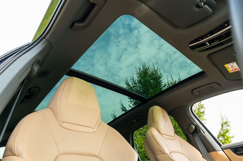 Porsche Cayenne 3.0T V6 Platinum Edition Tiptronic S 4WD