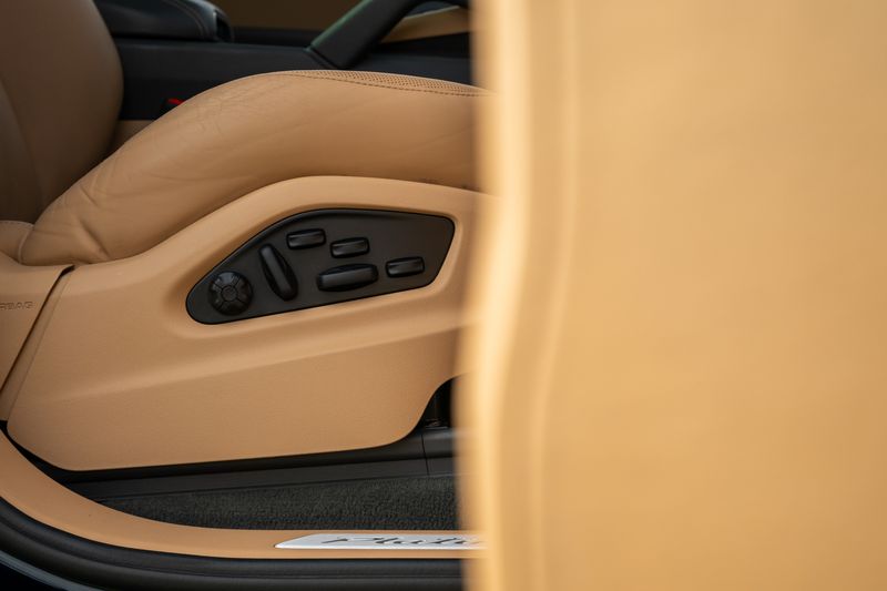 Porsche Cayenne 3.0T V6 Platinum Edition Tiptronic S 4WD